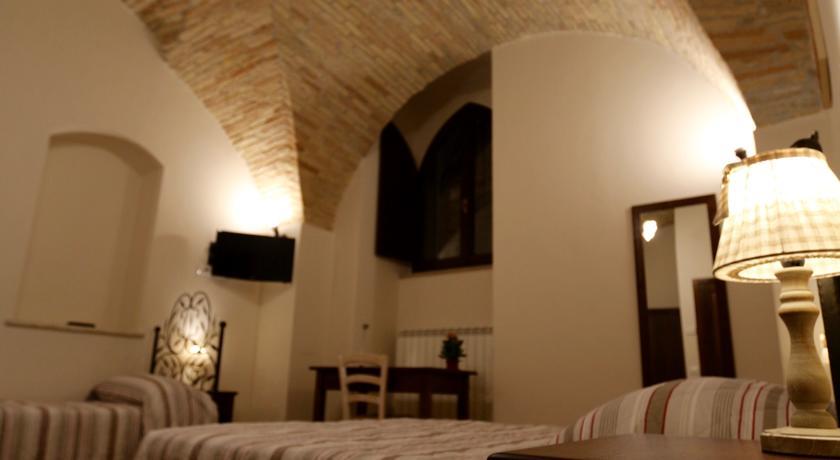 La Casina Colorata Ξενοδοχείο Ασίζη Δωμάτιο φωτογραφία