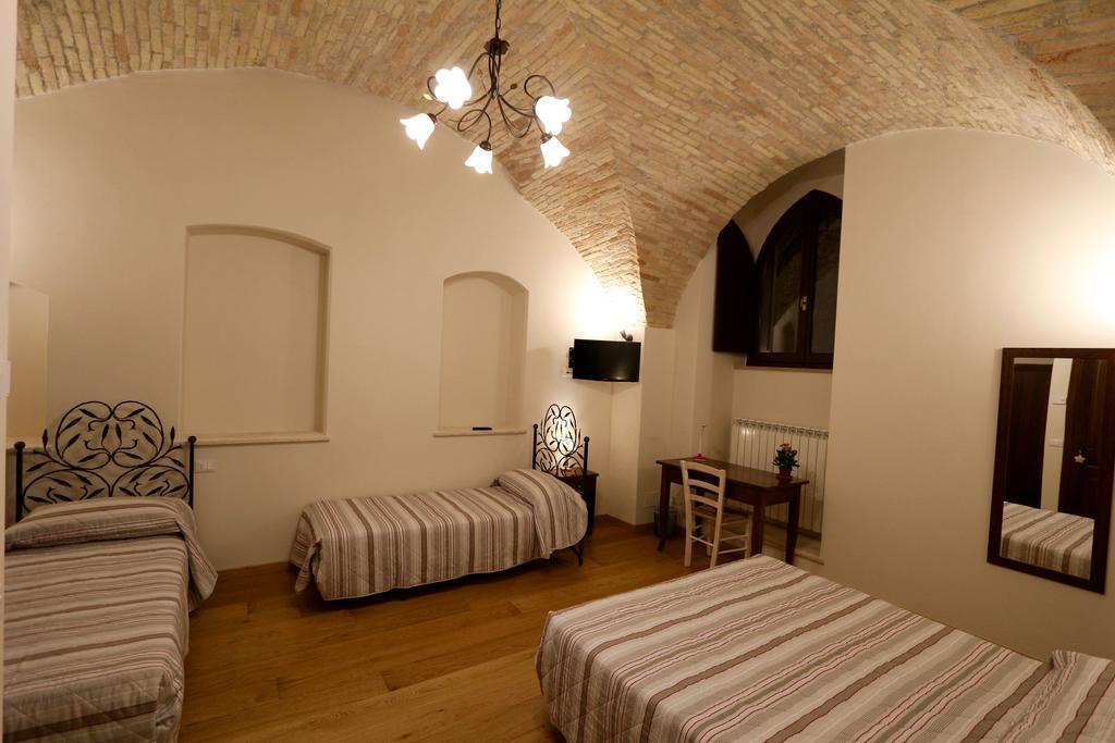 La Casina Colorata Ξενοδοχείο Ασίζη Δωμάτιο φωτογραφία